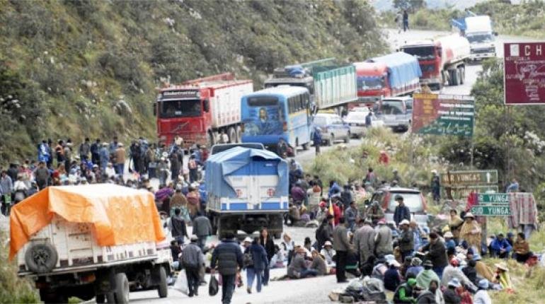 DIRIGENTES DEL TRANSPORTE ADVIERTEN CON INTERVENIR BLOQUEOS