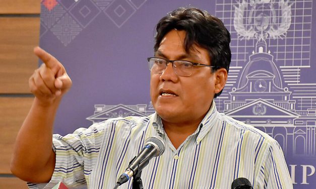 DIPUTADO ARCE DENUNCIA QUE LIMA SE CASÓ CON UNA MENOR DE EDAD “NO TIENE ÉTICA NI MORAL”