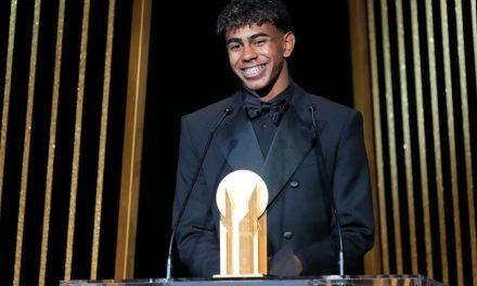 LAMINE YAMAL, GANA TROFEO KOPA A MEJOR JUGADOR JOVEN DEL MUNDO