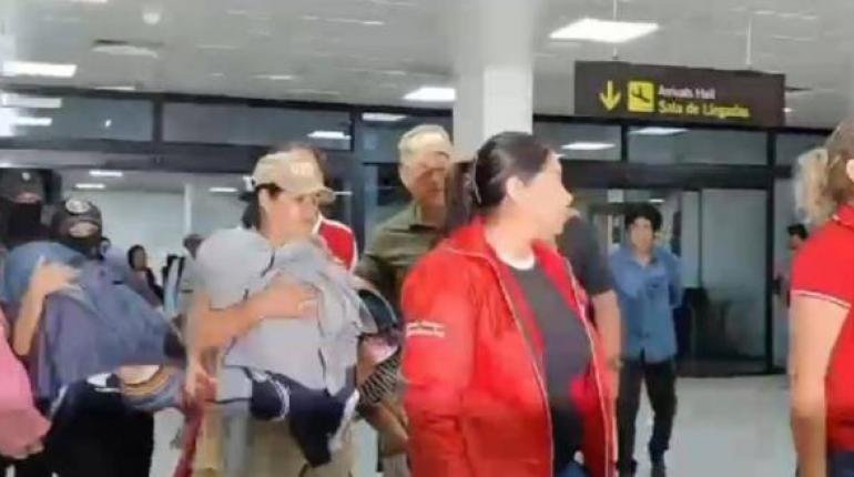 NIÑAS RESCATADAS EN QUILLACOLLO LLEGARON A SANTA CRUZ