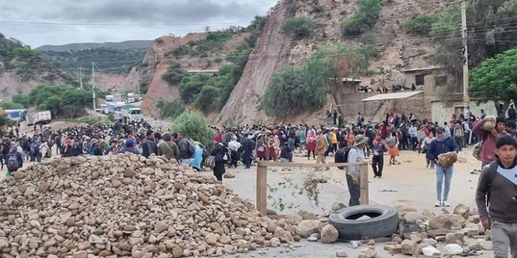 PÉRDIDAS POR  16 DÍAS DE BLOQUEOS SUBEN A $US 1.500 MILLONES