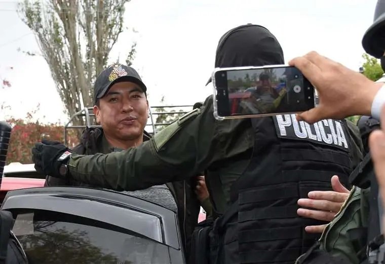 PUMARI LLEGA A LA PAZ Y ES RECLUIDO EN EL PENAL DE SAN PEDRO