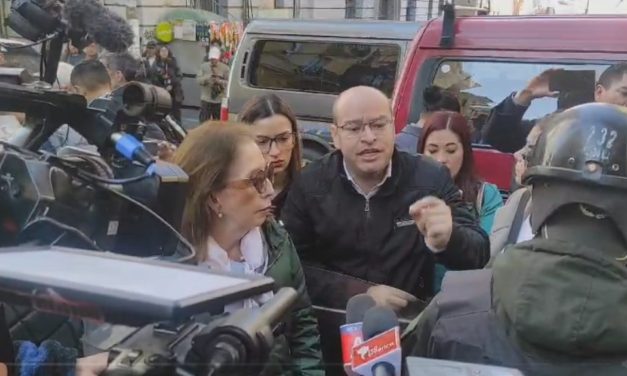 TENSIÓN EN PUERTAS DEL JUZGADO EN EL QUE SE INSTALA EL JUICIO POR CASO GOLE I