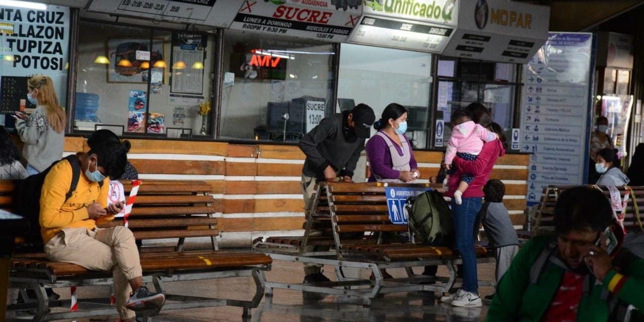 NO SALEN BUSES DESDE SANTA CRUZ AL OCCIDENTE DEL PAÍS