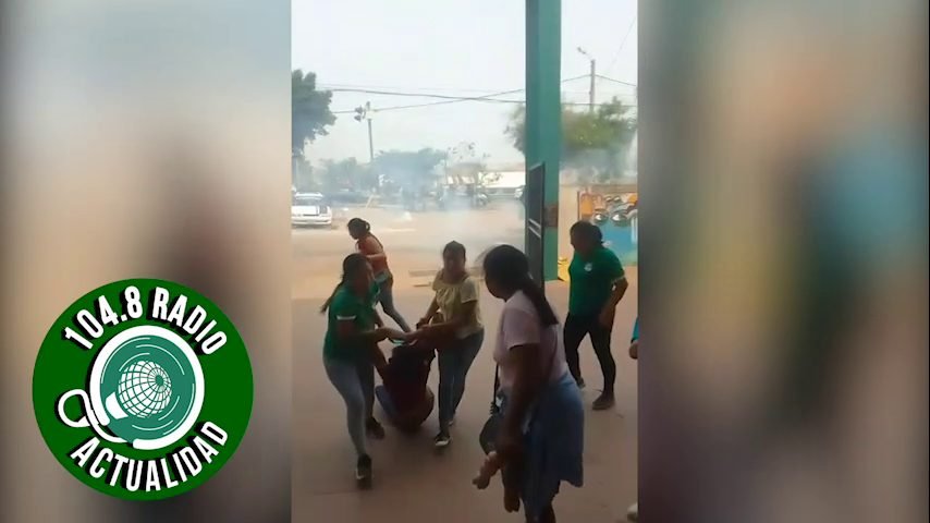 GASIFICAN A PADRES DE FAMILIAS QUE BLOQUEABAN POR REDUCTORES DE VELOCIDAD