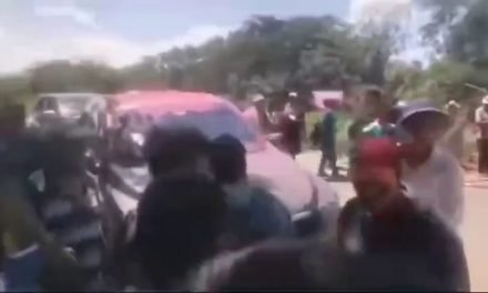 MILITARES ENTREGARON OTROS TRES VEHÍCULOS POLICIALES UTILIZADOS EN INCIDENTE CON EVO