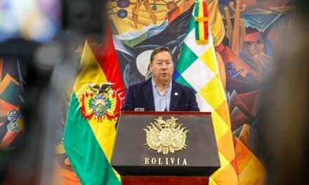 ARCE DENUNCIA ‘TRAICIÓN A LA PATRIA’ POR LA TOMA ‘EVISTA’ DE TRES CUARTELES MILITARES