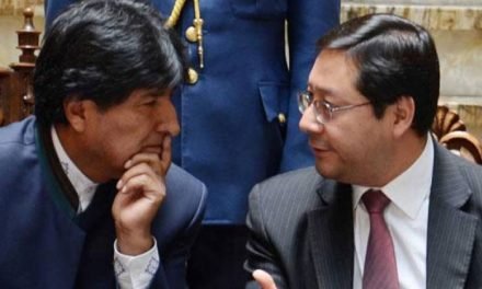 EVO ENVIA CARTA ALUCHO Y LO COMPARA CON JEANINE AÑEZ Y LO CULPA DE HERIR BOLIVIA