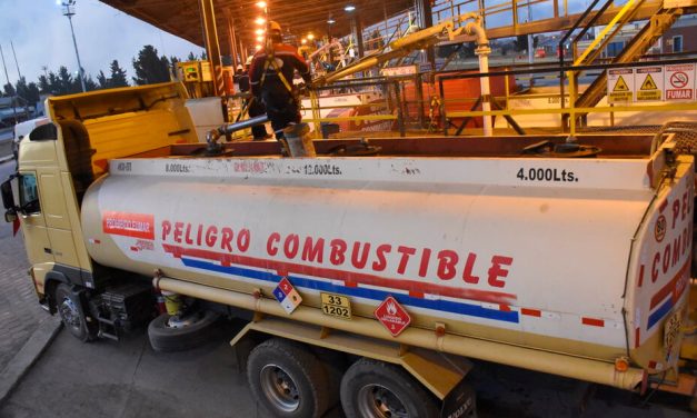 GOBIERNO ANUNCIA QUE DESDE ESTE SÁBADO SE DISTRIBUIRÁN 3,5 MILLONES DE LITROS DE DIÉSEL EN SANTA CRUZ