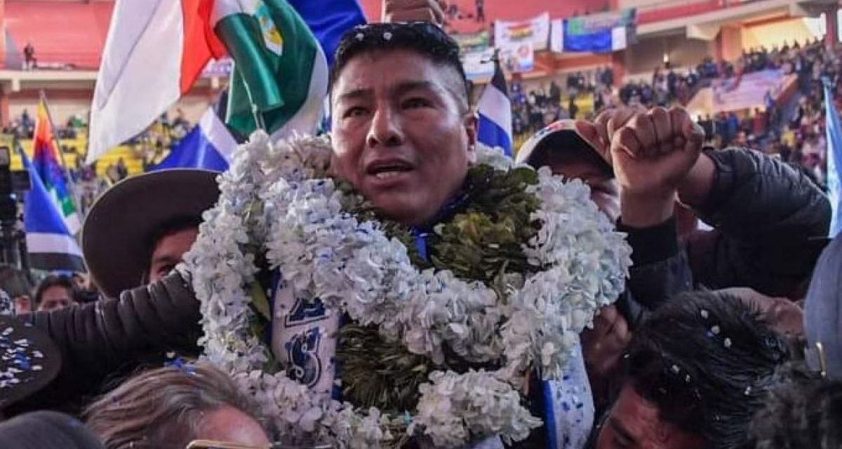 TSE RECONOCE A GROVER GARCIA COMO JEFE DEL MAS, DEJANDO DE LADO A EVO