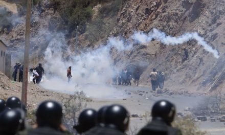 REPORTAN LOS PRIMEROS HERIDOS; BLOQUEADORES ATACAN DESDE CERROS