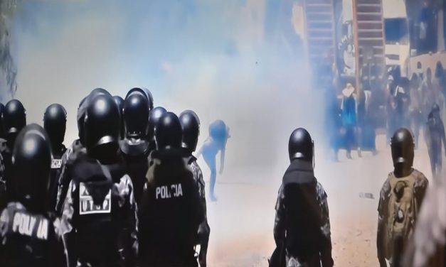 MOVILIZADOS TOMAN UN CUARTEL DE VILLA TUNARI, INGRESAN A LA ARMERÍA Y RODEAN A LOS MILITARES