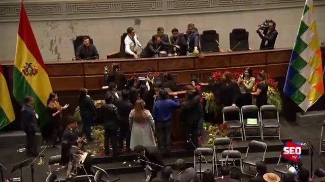 EVISTAS GENERAN DESTROZOS EN LA ASAMBLEA Y ARCE DARÁ SU INFORME MEDIANTE  COMUNICADO