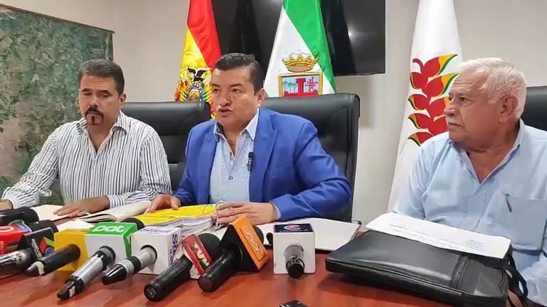 JHONNY RESPONDE «OBEDECER LA ORDEN JUDICIAL SERÍA IR CONTRA LA CONSTITUCIÓN»