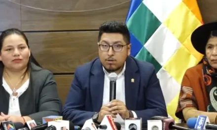 PRESIDENTE DE DIPUTADOS DEFIENDE SU POLÉMICA ELECCIÓN