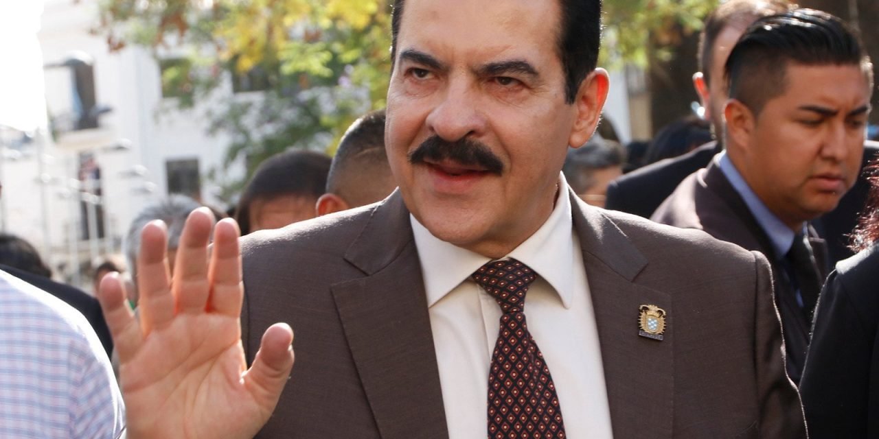 REYES VILLA BAJARÁ SU CANDIDATURA SI ENCUESTAS NO LO FAVORECEN