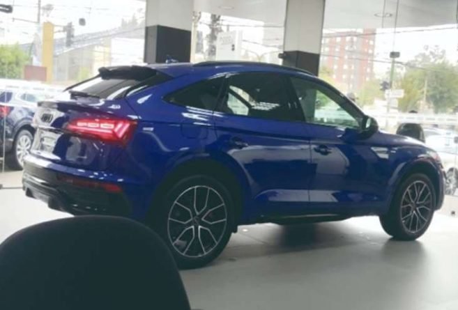 INVESTIGAN A ABOGADO DE EVO, INTENTÓ REGALAR UN AUDI DE $US 95.000 A UNA BAILARINA DE CUMBIA