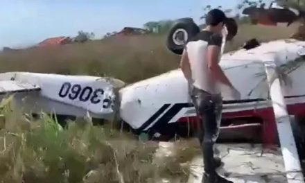 AVIONETA SE PRECIPITÓ A TIERRA AL DESPEGAR DE UN AEROPUERTO EN TRINIDAD