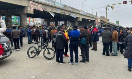 MARCHA DE CHOFERES DE EL ALTO TERMINA EN SAQUEOS A OFICINAS DE LA FEDERACIÓN ANDINA