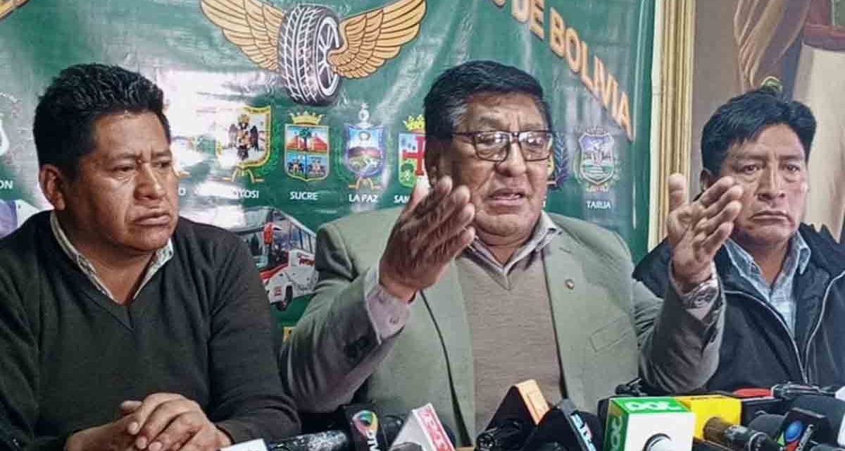 CONFEDERACIÓN DE CHOFERES RESPALDA SUBIR EL PASAJE A BS3 EN SANTA CRUZ Y  LA PAZ