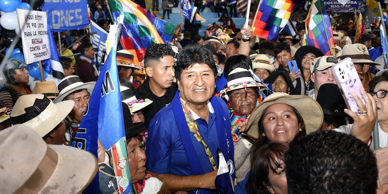 EVISTAS YA BUSCAN UNA SIGLA PARA QUE EVO SEA CANDIDATO