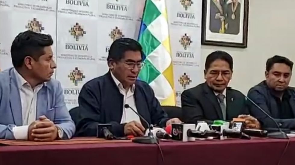 GOBIERNO SUSPENDE LA EXPORTACIÓN DE ACEITE HASTA QUE SE NORMALICE EL ABASTECIMIENTO