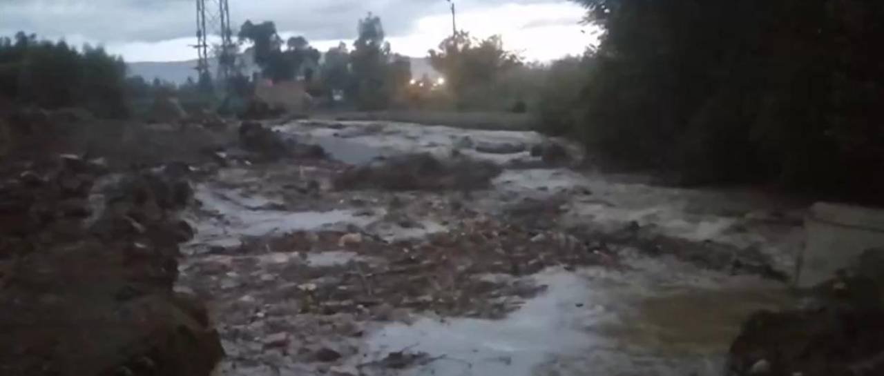UNA PERSONA ESTA DESAPARECIDA  TRAS EL DESBORDE DEL RÍO TACATA EN QUILLACOLLO