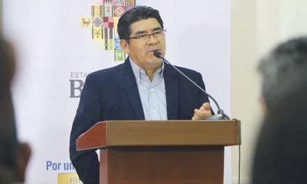 GOBIERNO INVESTIGA A MINISTRO DE EDUCACIÓN ACUSADO DE USAR EL MINISTERIO DE SU CARTERA COMO VIVIENDA