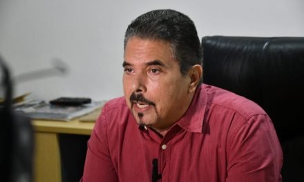 ALCALDÍA CALIFICA DE CHANTAJE PARO DE MICROS Y LOS LLAMA A LA REFLEXIÓN