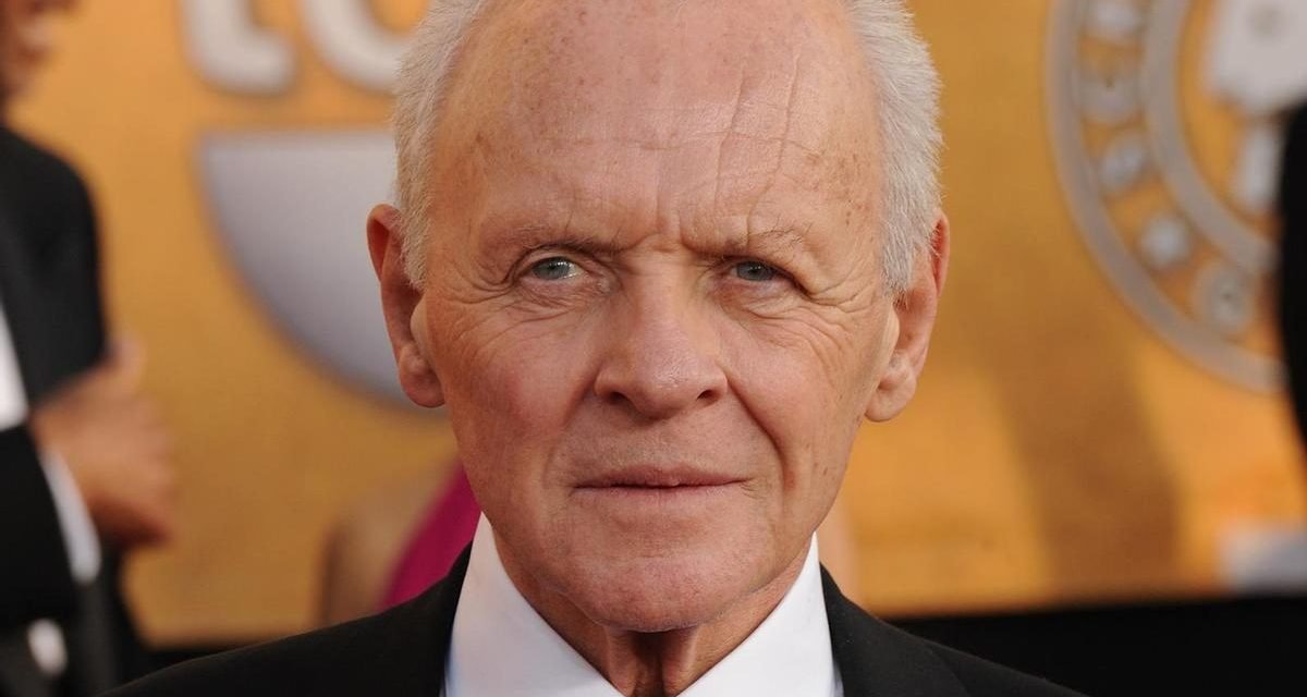 “LO ÚNICO QUE NOS LLEVAMOS CON NOSOTROS ES EL AMOR QUE DAMOS” DIJO ANTHONY HOPKINS TRAS INCENDIO