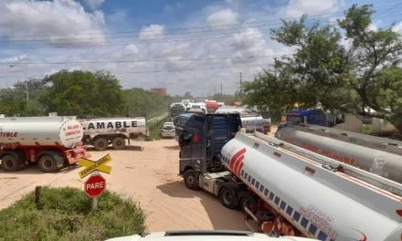 TRANSPORTE PESADO ALISTA NUEVAS MEDIDAS ANTE LA FALTA DE COMBUSTIBLE
