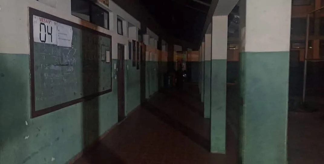 MÁS DE 100 UNIDADES EDUCATIVAS ESTÁN SIN LUZ POR DEUDA DE 30 MILLONES DE BOLIVIANOS 