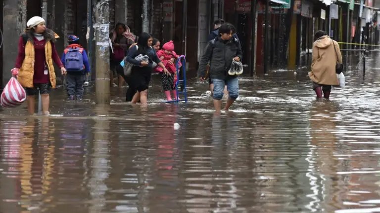 18 FALLECIDOS Y 50.171 FAMILIAS AFECTADAS POR LAS LLUVIAS EN EL PAÍS