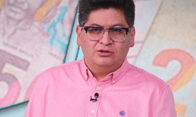 GOBIERNO RATIFICA AJUSTES AL MODELO ECONÓMICO
