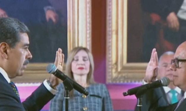 NICOLÁS MADURO JURA COMO PRESIDENTE DE VENEZUELA EN LA ASAMBLEA NACIONAL