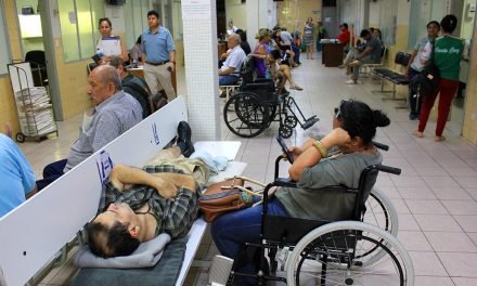SEGUNDO DÍA QUE HOSPITALES Y CENTROS DE SALUD ESTÁN SIN ATENCIÓN