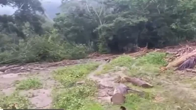 DESBORDE DE RÍO EN TAIPIPLAYA, LOCALIDAD DE CARANAVI, DEJA AL MENOS 15 VIVIENDAS AFECTADAS