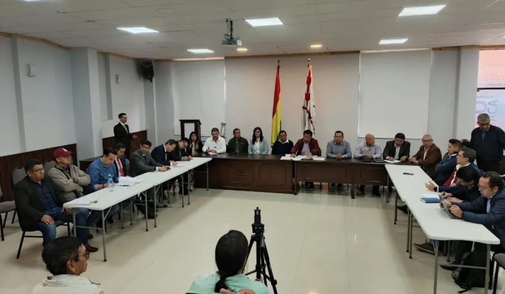 SECTORES ADVIERTEN CON  PARO SI EL GOBIERNO NO DEROGA DISPOSICIÓN DE CONFISCACIÓN DEL PGE