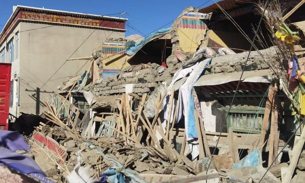 UN TERREMOTO DE MAGNITUD 6,8 SACUDIÓ LA REGIÓN DEL TÍBET HAY 126 MUERTOS Y 130 HERIDOS