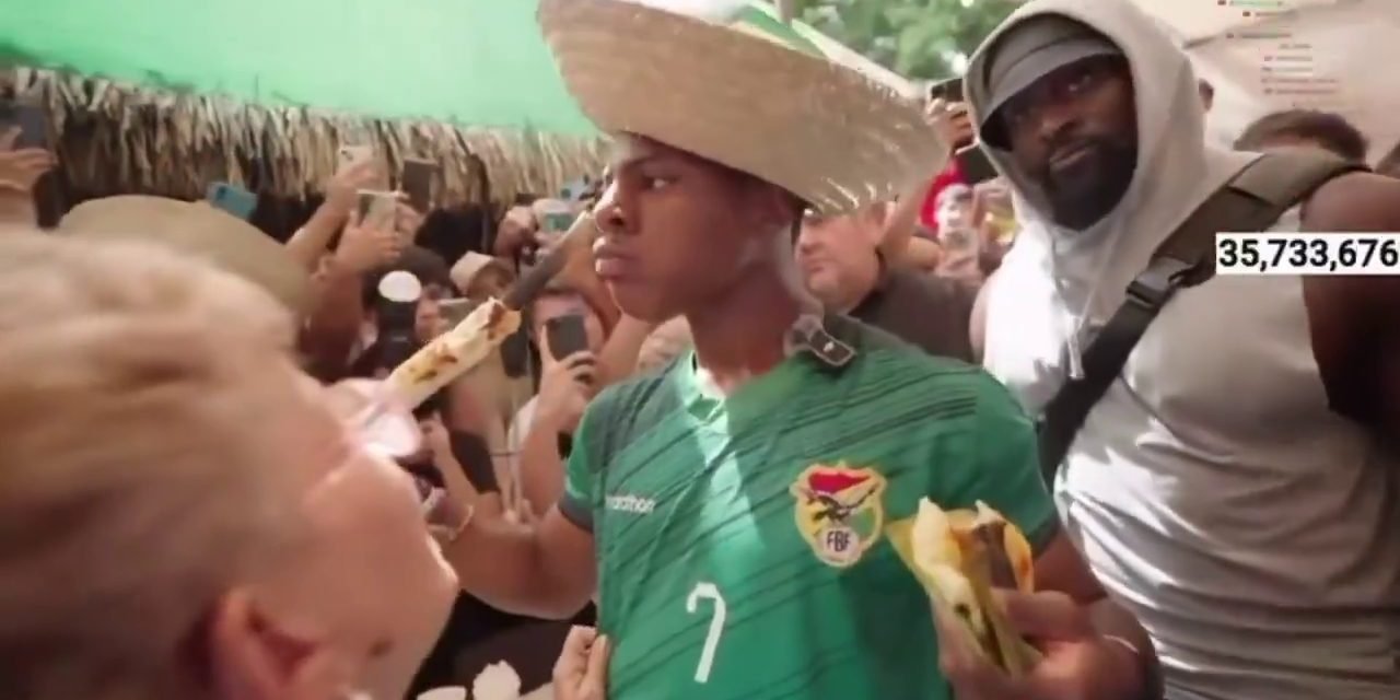 EL FAMOSO STREAMER ISHOWSPEED RECORRE LAS CALLES DE SANTA CRUZ JUNTO A MULTITUD DE FANS