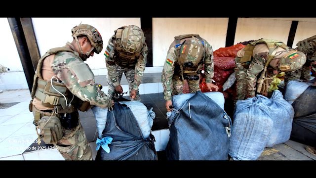 COMISAN, CIGARRILLOS, MARIHUANA Y COCAÍNA EN BERMEJO