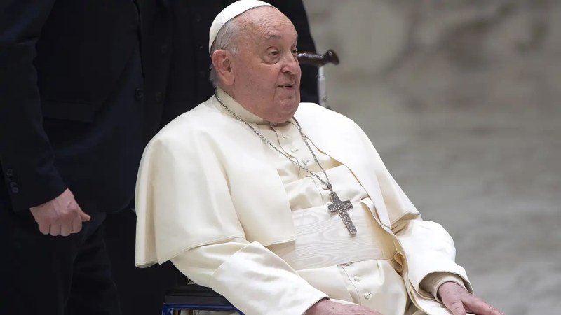 El PAPA FRANCISCO ESTÁ EN «ESTADO CRÍTICO» TRAS UNA CRISIS RESPIRATORIA