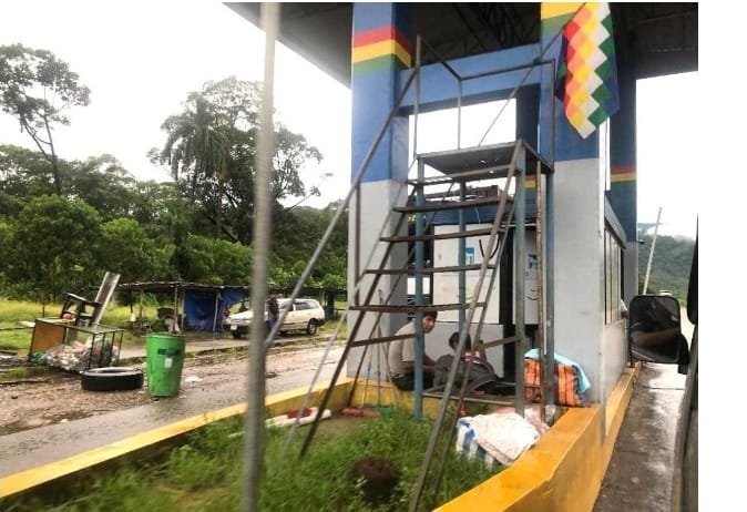 HALLAN EL CUERPO DE UN HOMBRE CON IMPACTOS DE BALA CERCA A LA EX TRANCA DE UMOPAR – BULO BULO