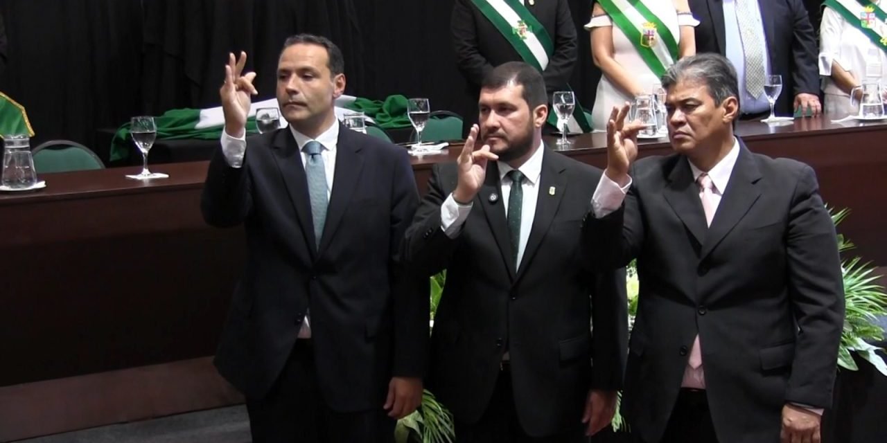 STELLO COCHAMINIDIS JURÓ COMO PRESIDENTE DEL COMITÉ CÍVICO