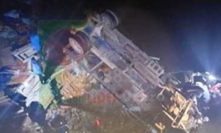 12 PERSONAS MUEREN Y 4 QUEDAN HERIDAS EN ACCIDENTE DE UN CAMIÓN EN CARRETERA DE ORURO