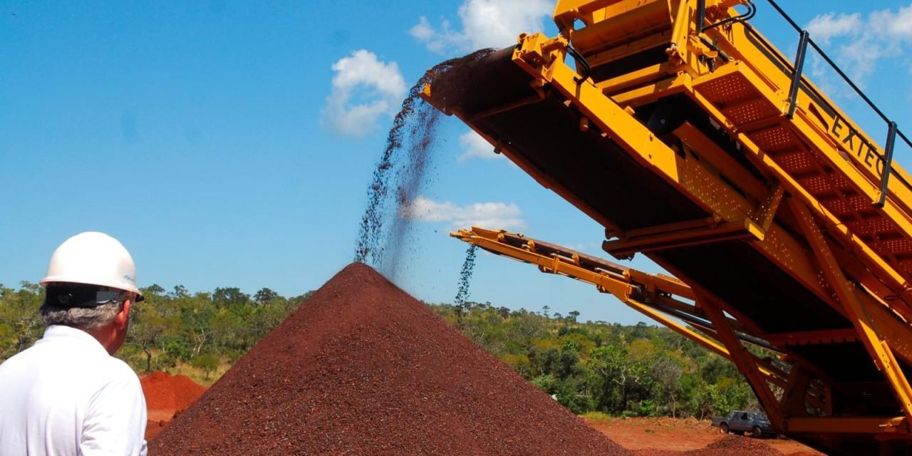 BOLIVIA INICIA EXPORTACIÓN DE HIERRO A ARGENTINA CON ENVÍO DE 25.000 T