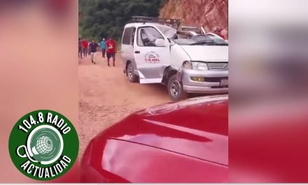 DOS MUERTOS TRAS CAER UNA ROCA SORE UN MINIBÚS EN LA RUTA ENTRE RÍOS ´- PALOS BLANCOS