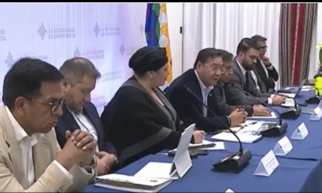 ARCE INICIA DIÁLOGO CON POLÍTICOS Y ÓRGANOS DEL ESTADO ANTE CRISIS ECONÓMICA DEL PAÍS
