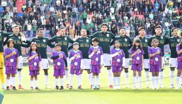 SELECCIÓN ESTRENA SU INDUMENTARIA CONMEMORATIVA POR LOS 100 AÑOS DE LA FBF