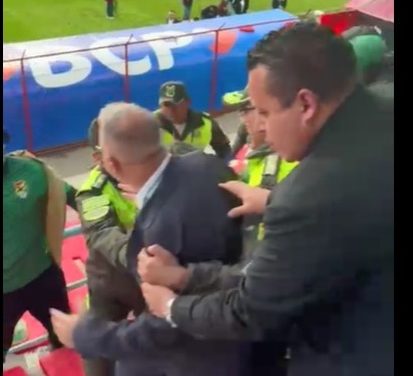 PRESIDENTE DE LA FBF SE ENFRENTA A HINCHAS EN EL ALTO